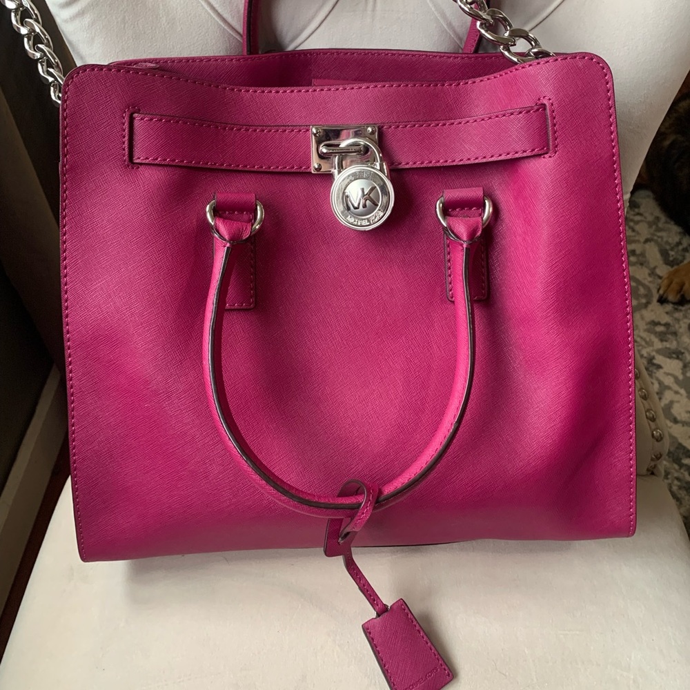 Beautiful Fuchsia Michael Kors Handbag with Lock
